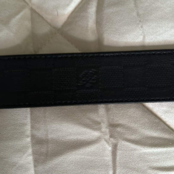 This is a used but in great condition Louie Vuitton rainbow belt - Picture 6 of 6